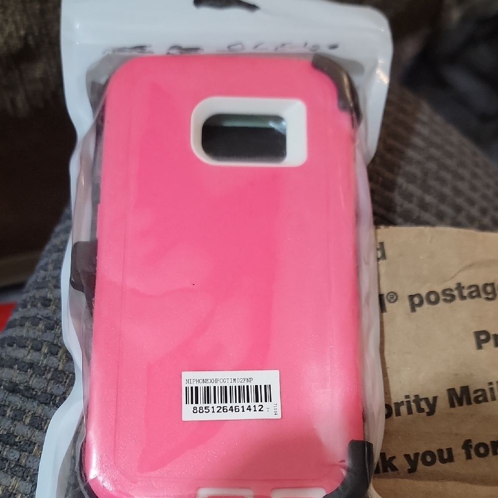 Samsung Pink and Black Phone Case